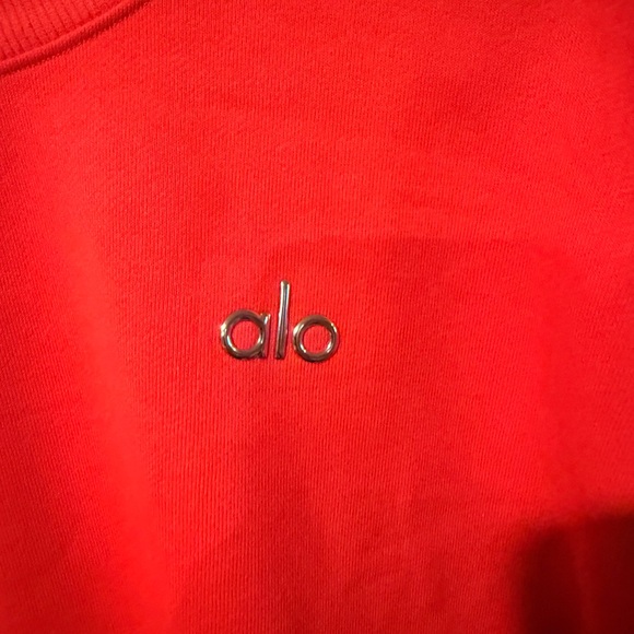 ALO bright red cropped sweatshirt - Picture 2 of 5